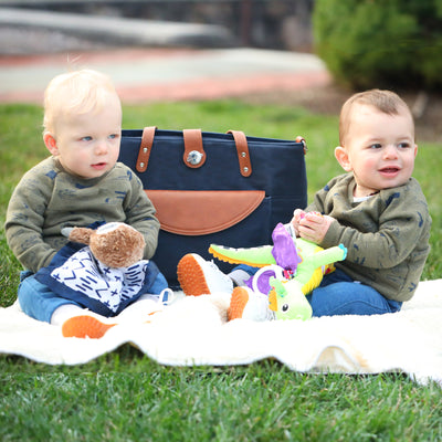 Best Diaper Bag Tips for Multiples