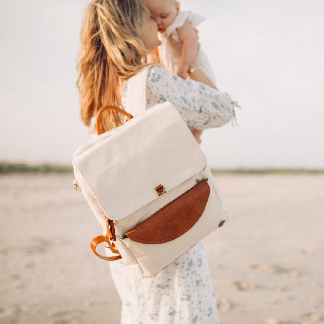 A stylish diaper bag that becomes your everyday bag (or vice versa!). –  Momkindness